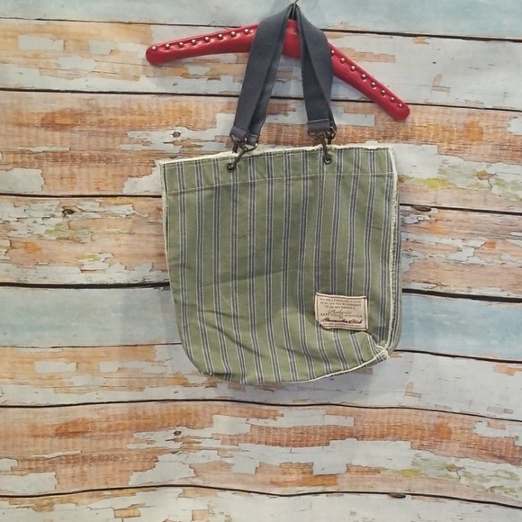 Abercrombie & Fitch Handbags - Like New Abercrombie/ Fitch Green/Blue Slouch Bag!
